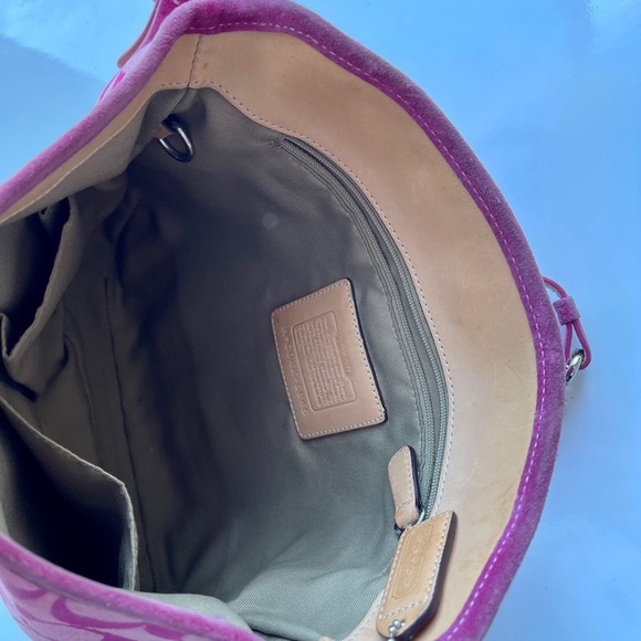 Fuchsia Pink COACH Signature Handbag 💞 - Picture 5 of 7